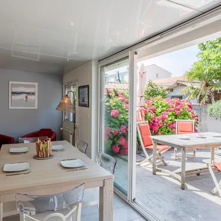 La Maison Des Amis 8 Personnes
