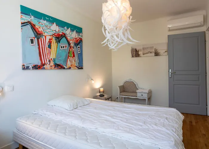 La Maison Des Amis 8 Personnes בית נופש *